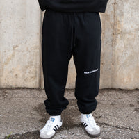 EION JACKSON® SWEATPANT [BLACK]